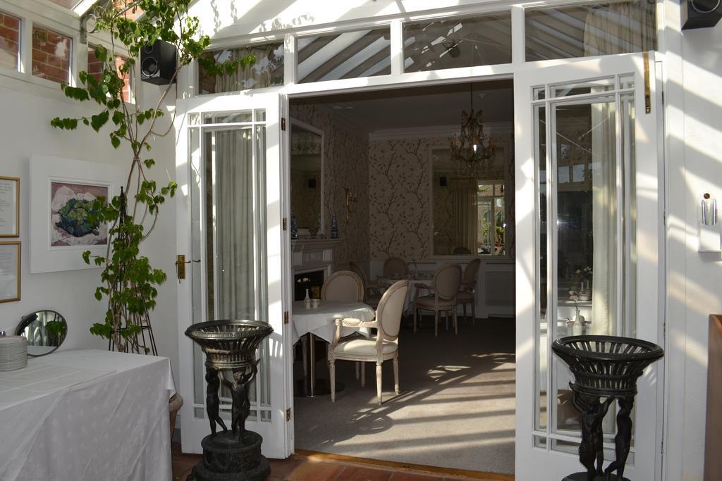 Cranleigh Hotel Reigate Ngoại thất bức ảnh